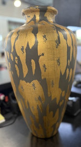 Lg Black & Gold Vase